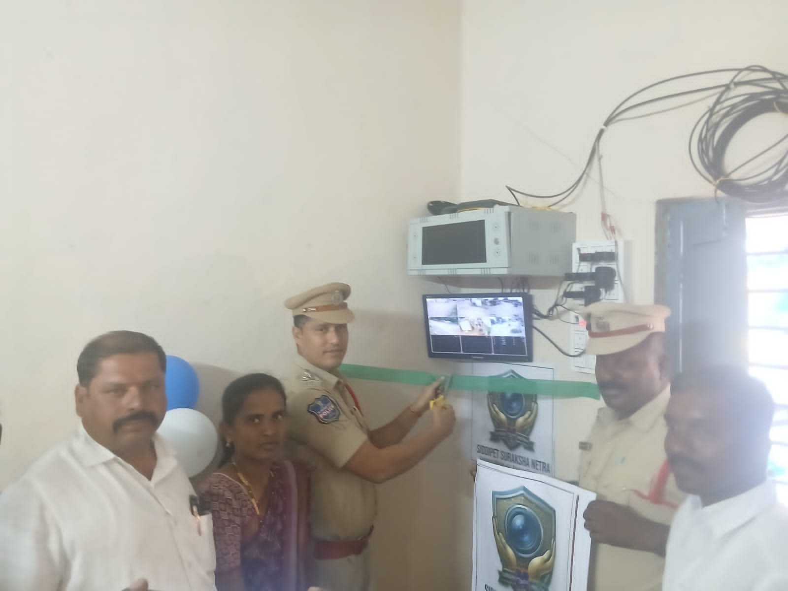 ప్రజల భద్రతకు సీసీ కెమెరాలు కీలకం :చేర్యాల సీఐ రమేష్ నాయక్  - Additional Image