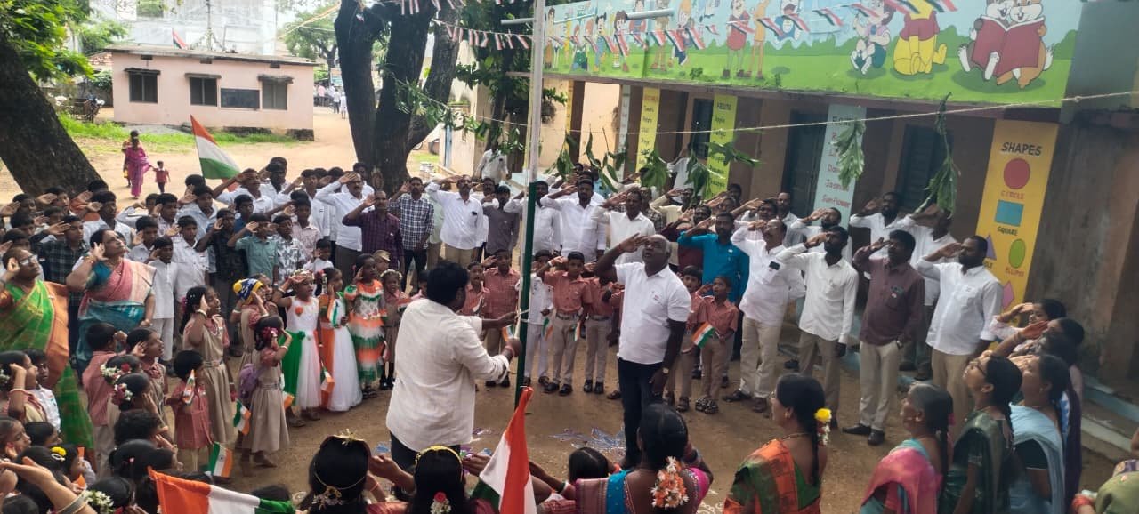 చిన్నకోడూరు లో ఘనంగా 80వ స్వాతంత్ర్య దినోత్సవ వేడుకలు 