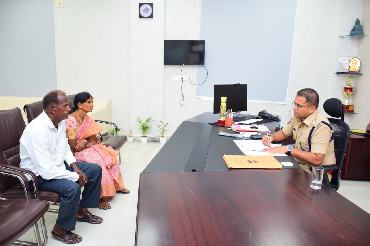 బాధితుల సమస్యల పరిష్కారమే లక్ష్యంగా గ్రీవెన్స్ డే ; జిల్లా ఎస్పీ మహేష్ బి. గితే