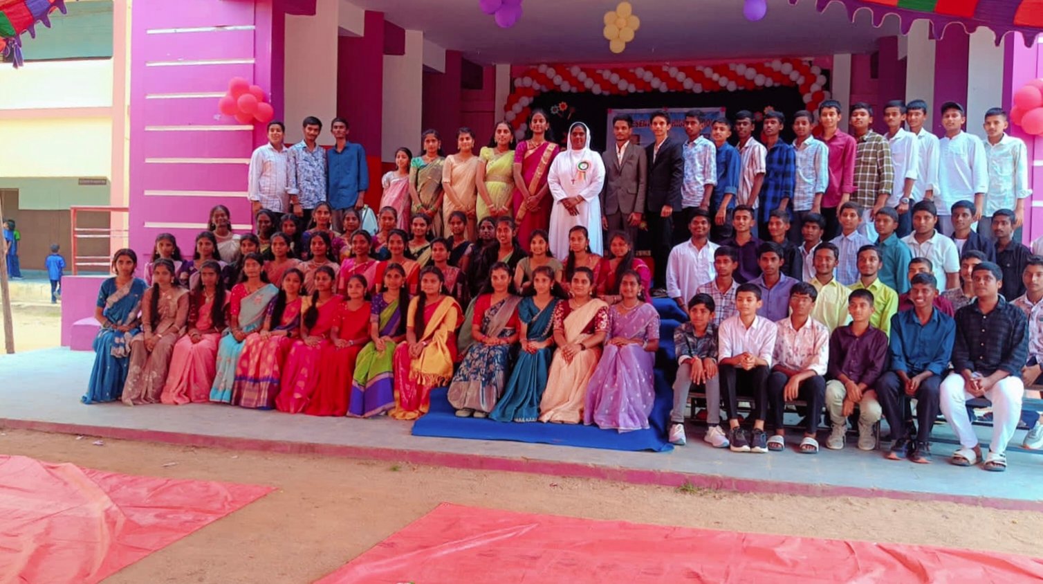 ప్రెజెంటేషన్ హైస్కూల్లో ఘనంగా స్వయం పాలన దినోత్సవం 