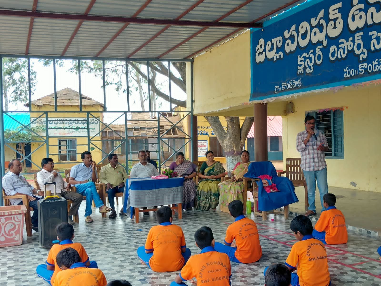 కాళోజి ఆశయాలను స్ఫూర్తిగా తీసుకొని తెలంగాణ అభివృద్ధికి తోడ్పడాలి 