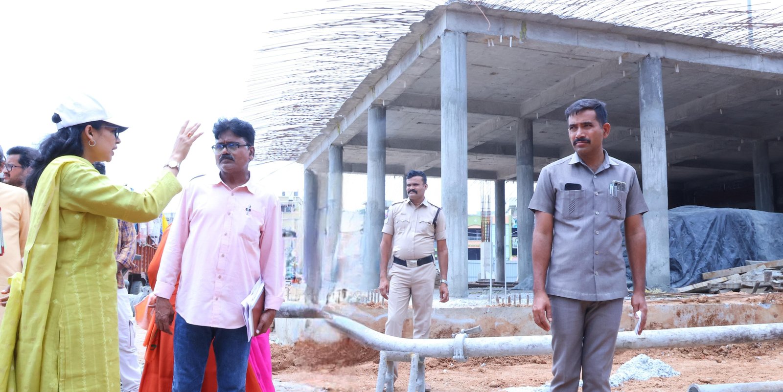 రాజన్న ఆలయ నిర్మాణ పనులు శరవేగంగా పూర్తి చేయాలి: జిల్లా కలెక్టర్