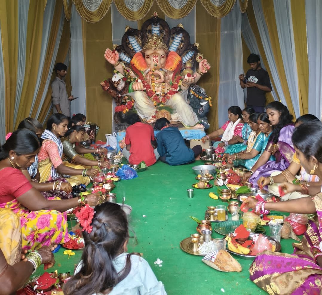 రాంపల్లిలో ఘనంగా సామూహిక కుంకుమార్చన