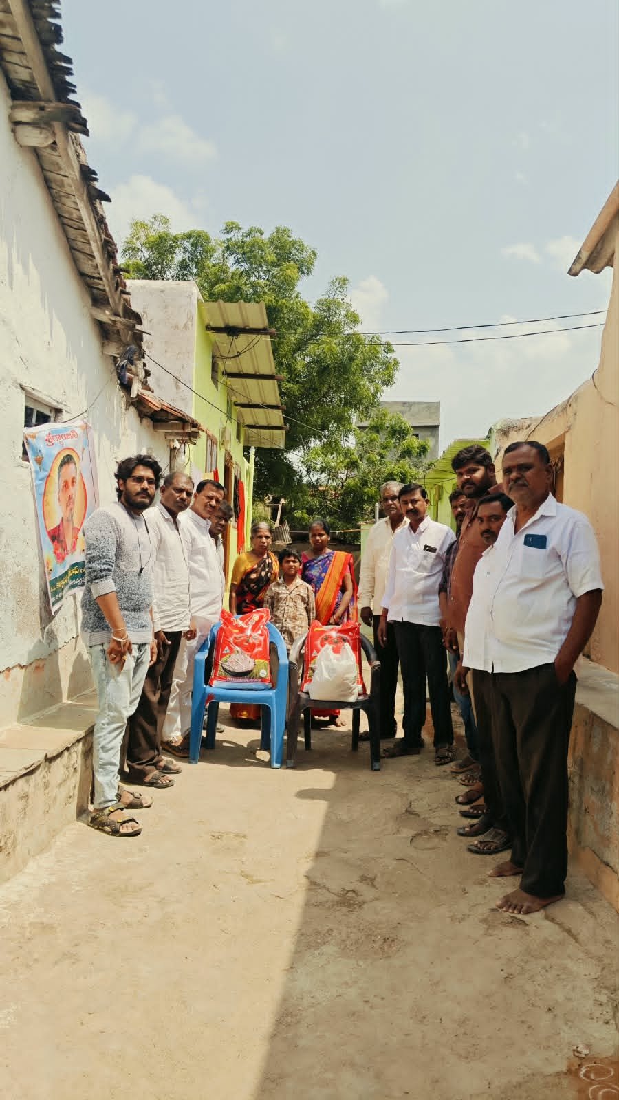 కళ్యాడపు శ్రీనివాస్ కుటుంబానికి పద్మశాలి సంఘం అండ...!