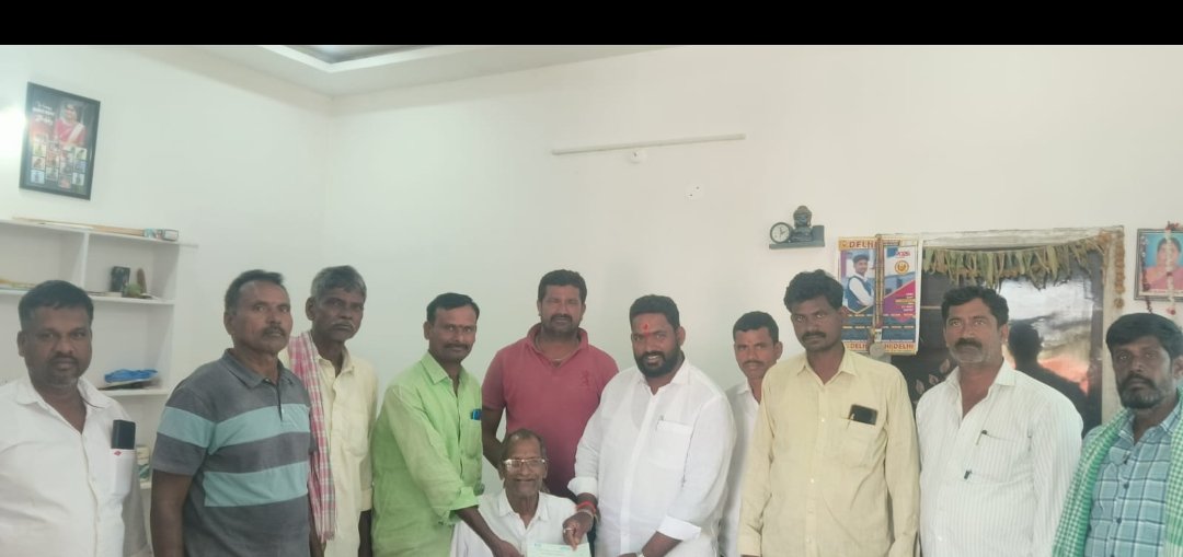 జాలపల్లి లబ్ధిదారుడికి సీఎంఆర్ఎఫ్ చెక్కు అందజేత 