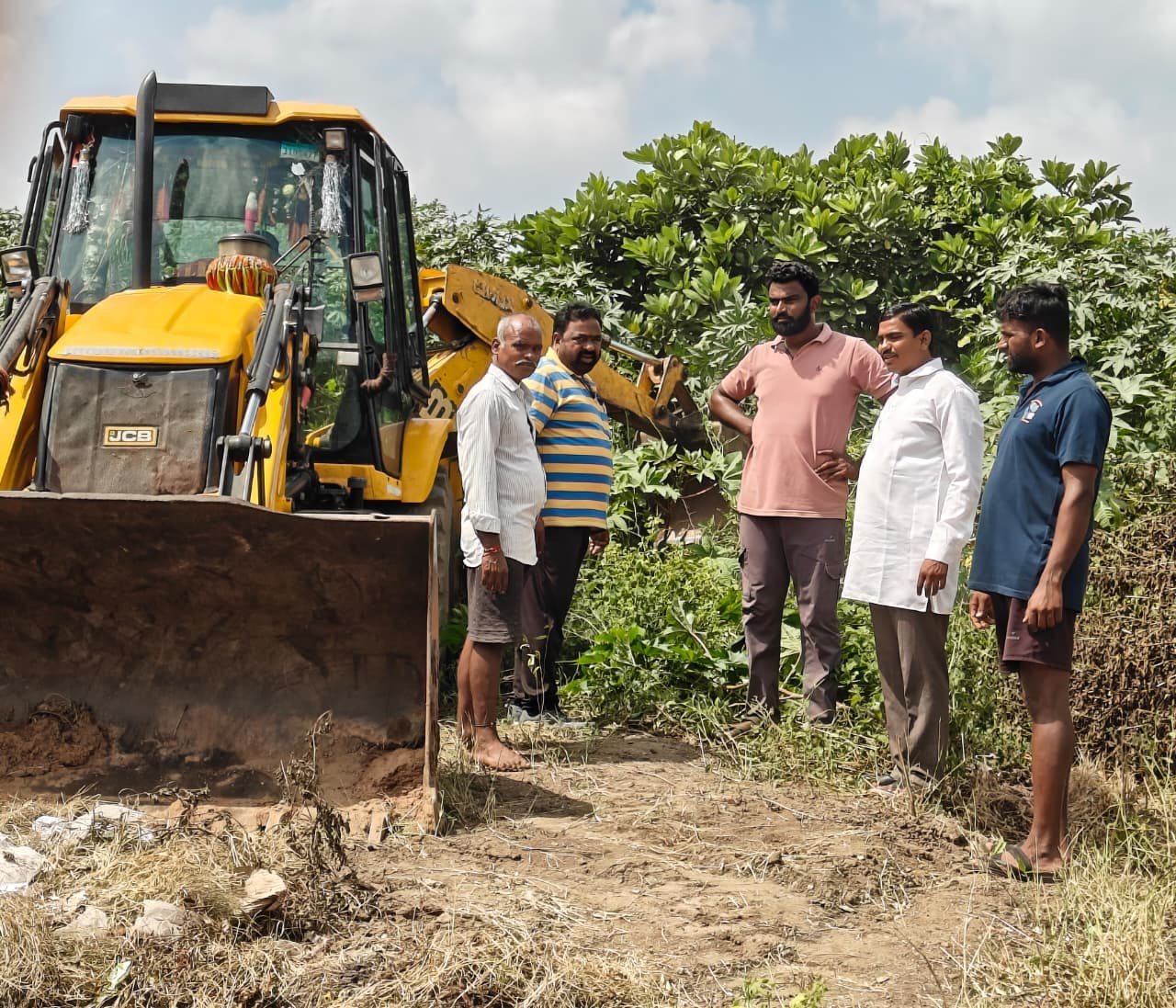 సద్దుల బతుకమ్మకు ముస్తాబవుతున్న ఆకునూరు..!