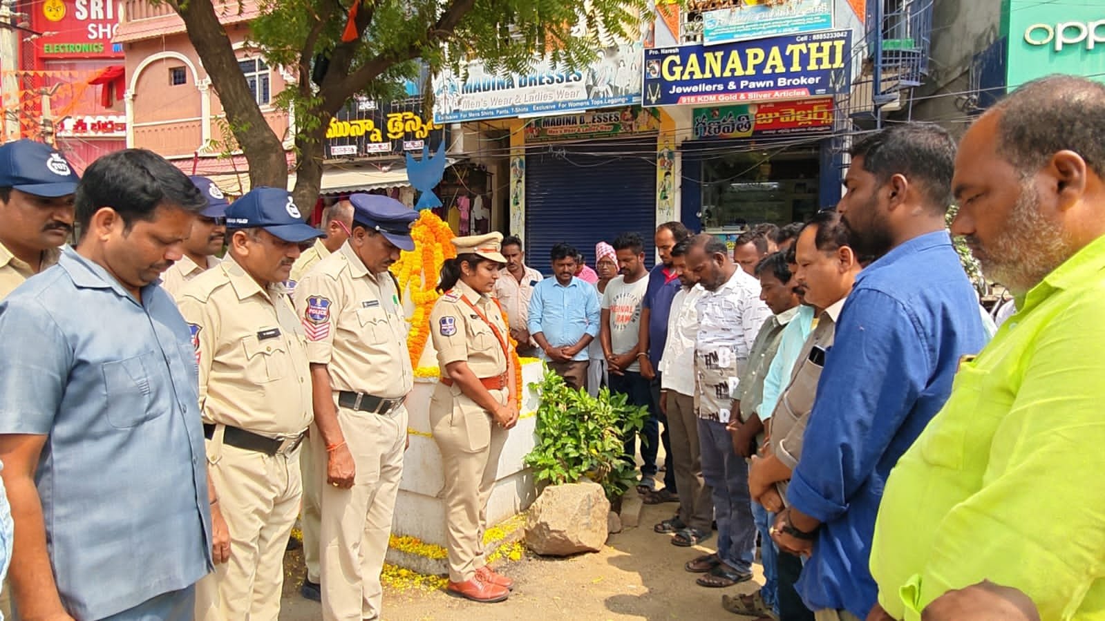 చేర్యాలలో ఘనంగా పోలీస్ అమరవీరుల సంస్మరణ దినోత్సవం  - Additional Image